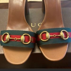 Gucci Lifford  Horsebit two stripes sandals heels